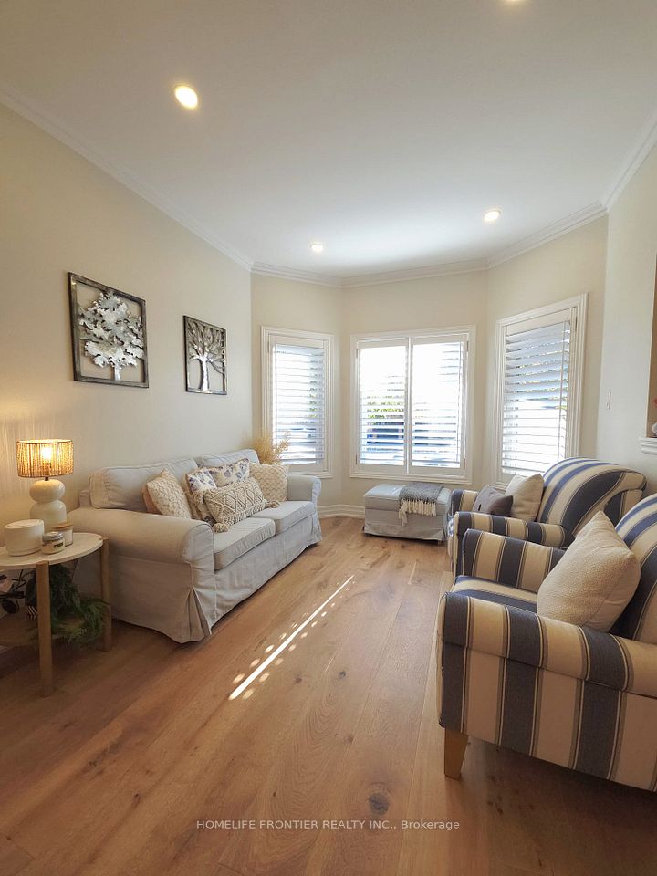 613 Society Crescent, Newmarket, ON L3X 2V8 6