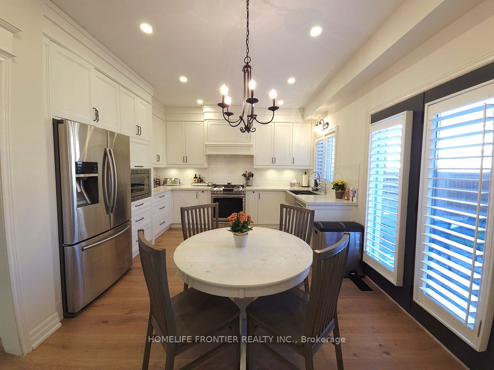 613 Society Crescent, Newmarket, ON L3X 2V8 9