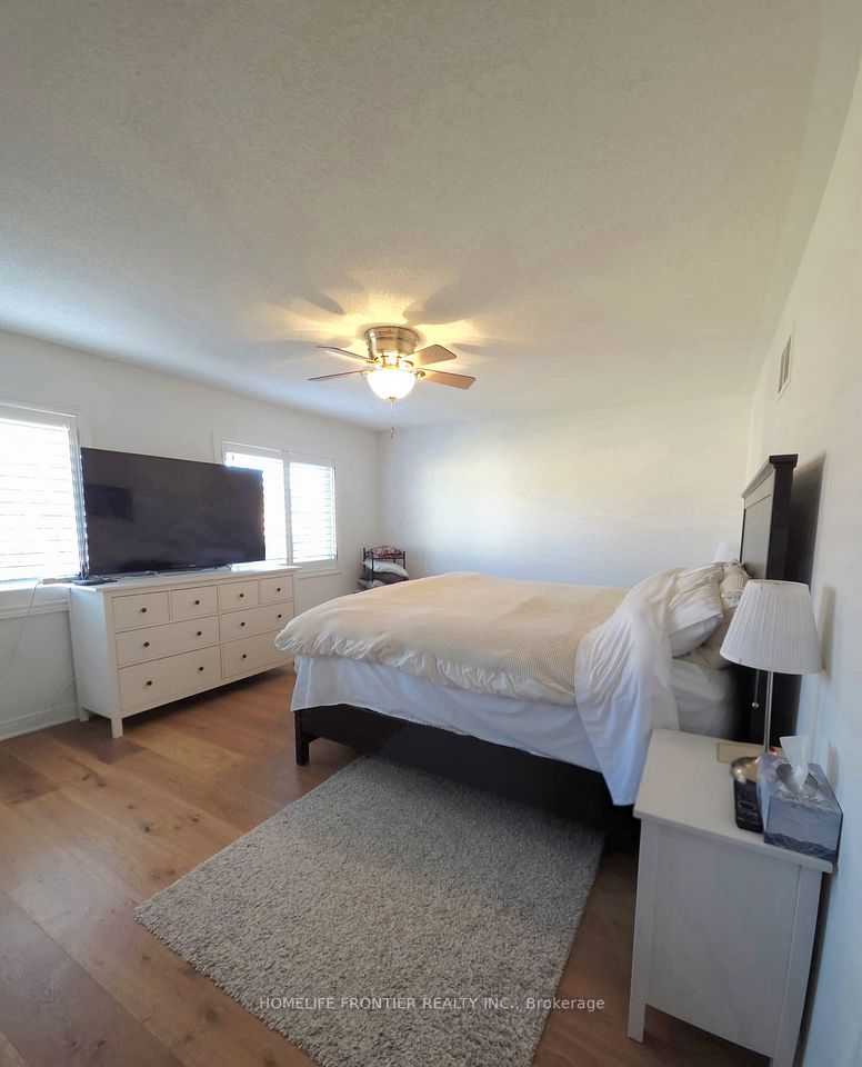 613 Society Crescent, Newmarket, ON L3X 2V8 10