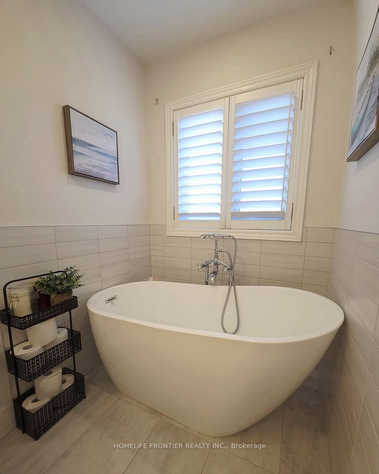 613 Society Crescent, Newmarket, ON L3X 2V8 15