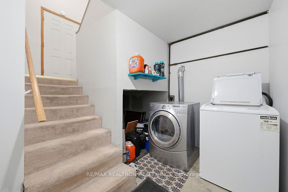 414 The Queensway Road S, Georgina, ON L4P 2C7 13
