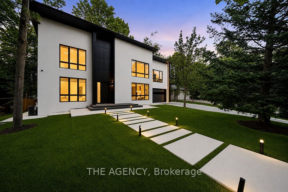 193 Beechwood Crescent, Newmarket, ON L3Y 1W2 2