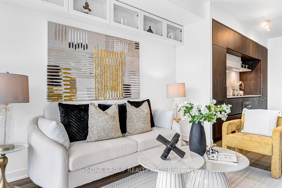 6 David Eyer Road 313, Richmond Hill, ON L4S 0N5 11