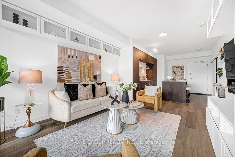 6 David Eyer Road 313, Richmond Hill, ON L4S 0N5 10