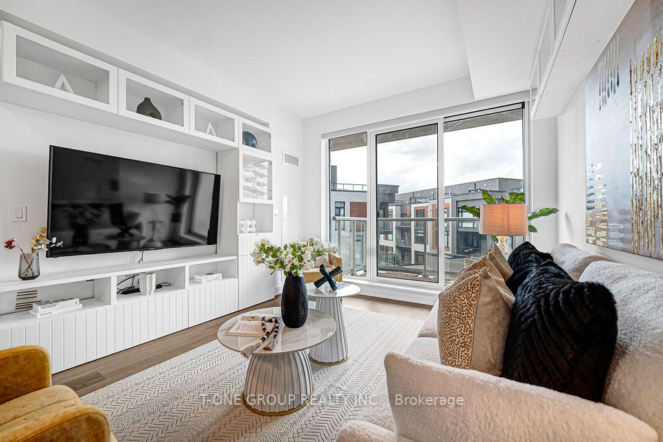 6 David Eyer Road 313, Richmond Hill, ON L4S 0N5 8
