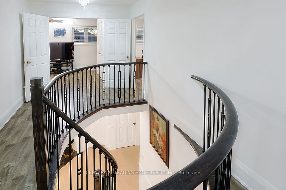 803 Best Circle, Newmarket, ON L3X 2H6 22