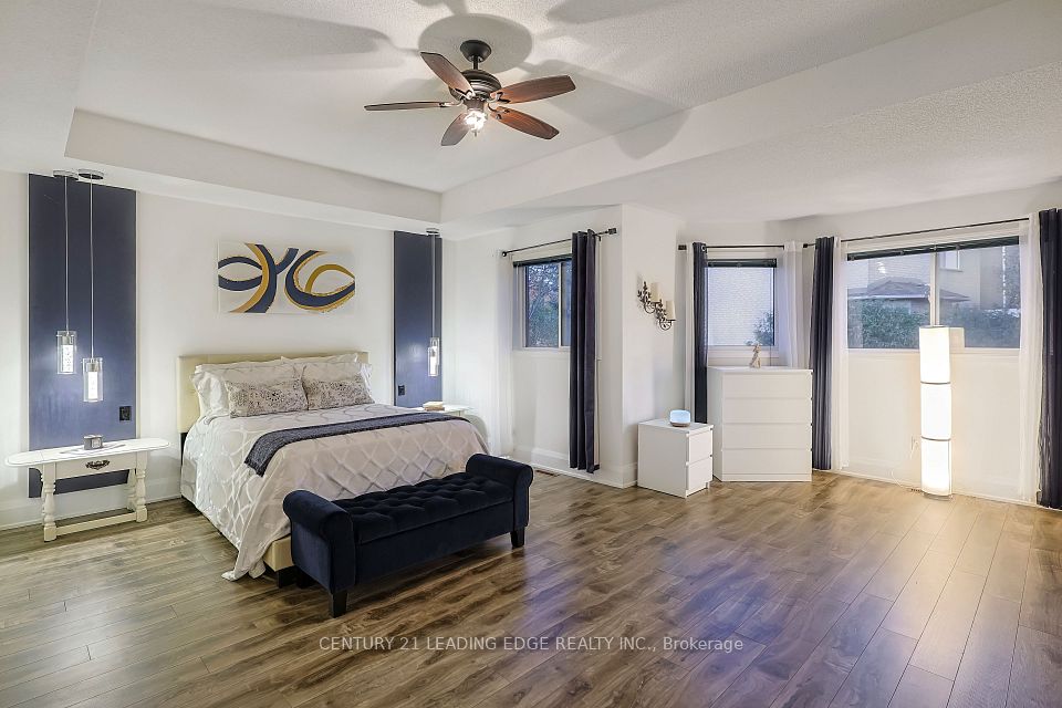 803 Best Circle, Newmarket, ON L3X 2H6 20