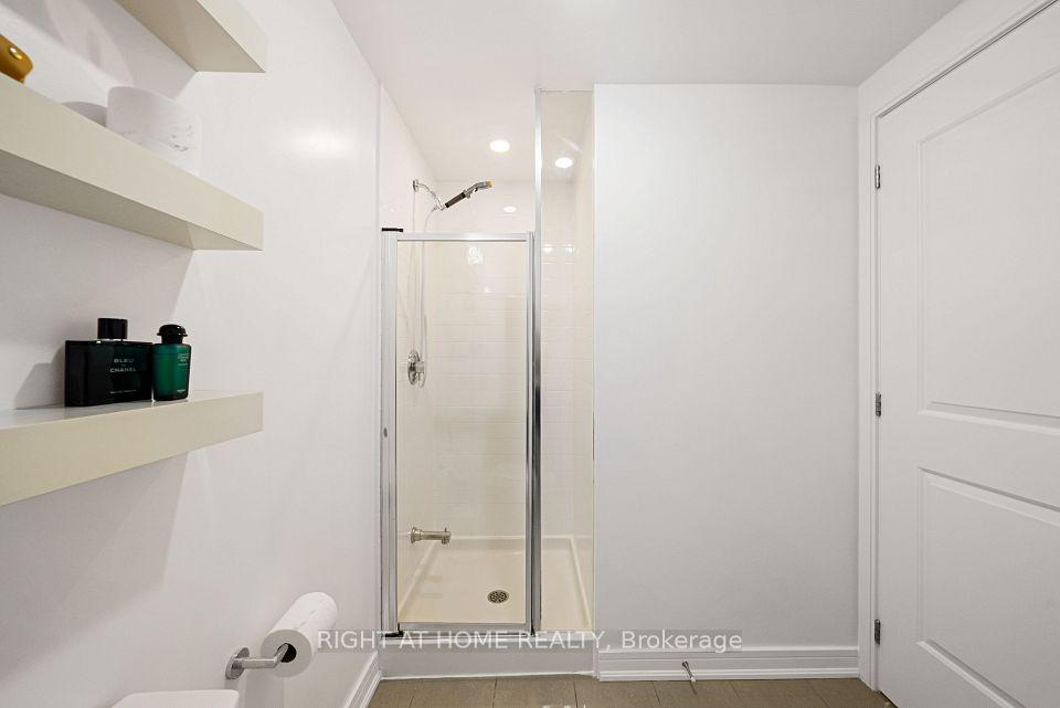 9201 Yonge Street 610, Richmond Hill, ON L4C 1H9 13