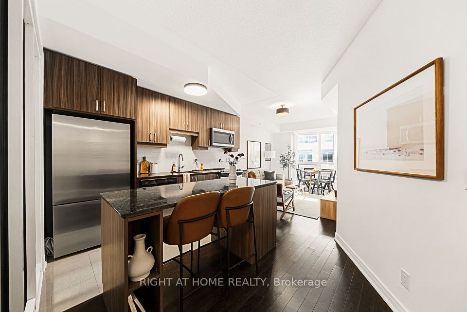 9201 Yonge Street 610, Richmond Hill, ON L4C 1H9 6