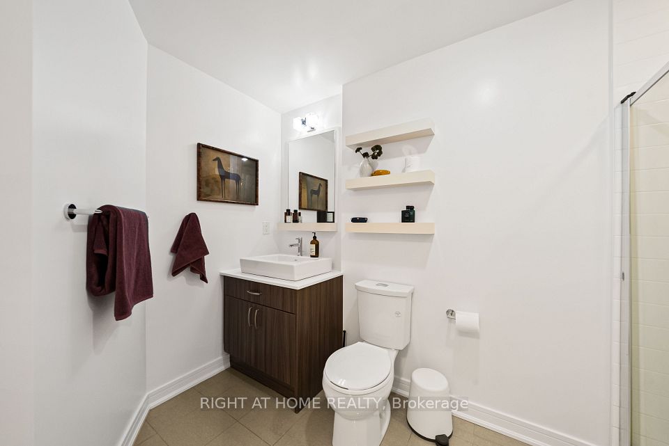 9201 Yonge Street 610, Richmond Hill, ON L4C 1H9 12