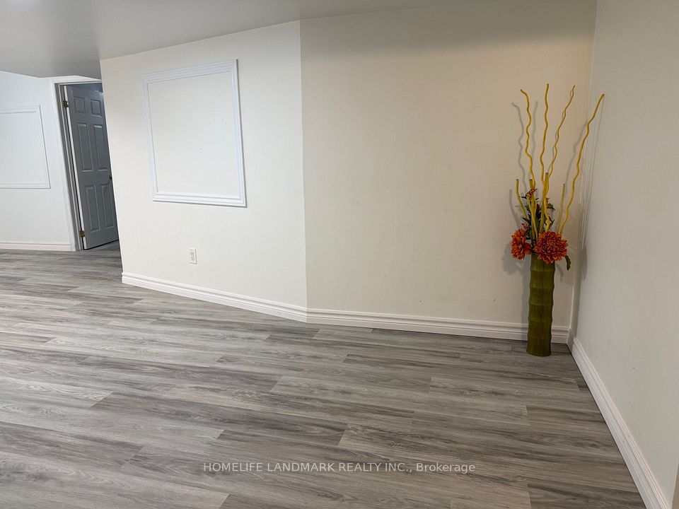 36 Ostick Street Bsmnt, Aurora, ON L4G 7K5 3