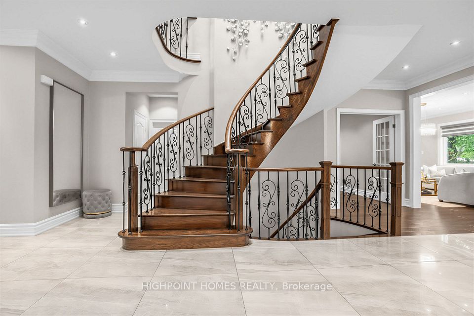 25 Pathlane Road, Richmond Hill, ON L4B 4A6 9