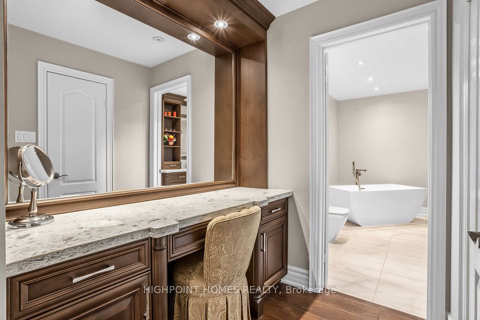25 Pathlane Road, Richmond Hill, ON L4B 4A6 24