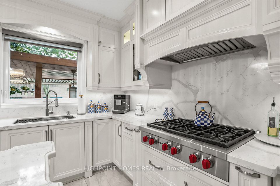 25 Pathlane Road, Richmond Hill, ON L4B 4A6 17
