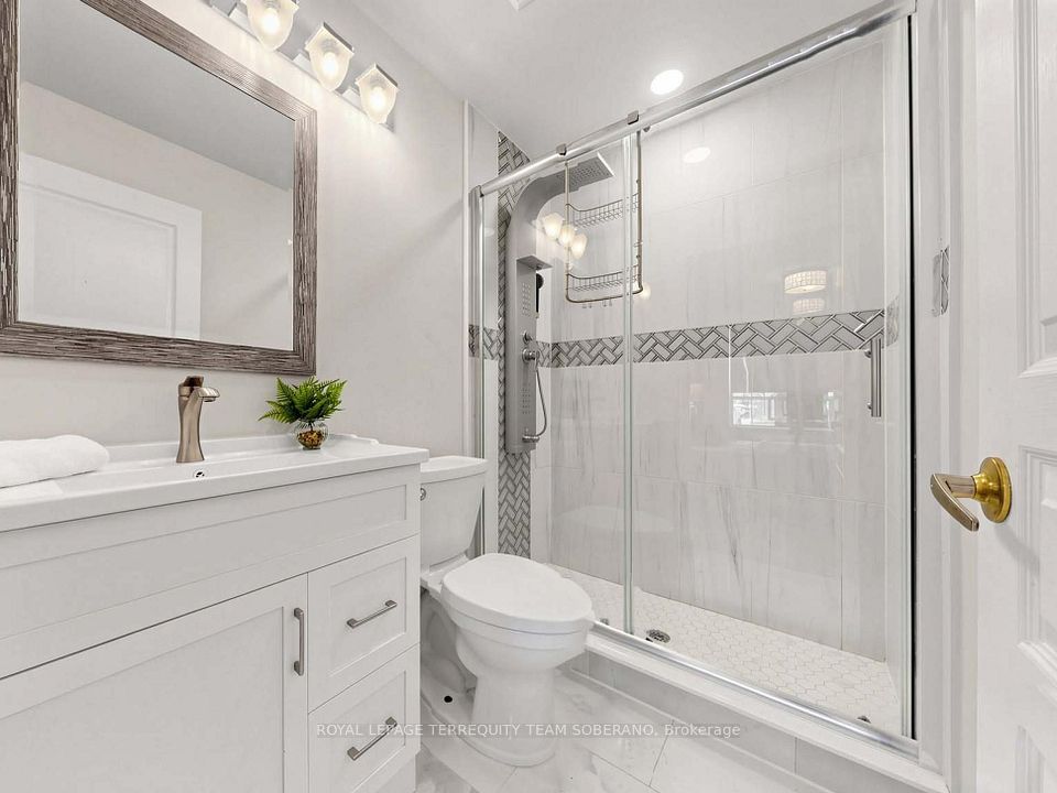 9 Northern Heights Drive 104, Richmond Hill, ON L4B 4M5 23
