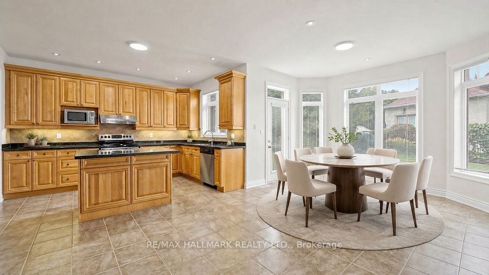 368 Paradelle Drive, Richmond Hill, ON L4E 4R7 11