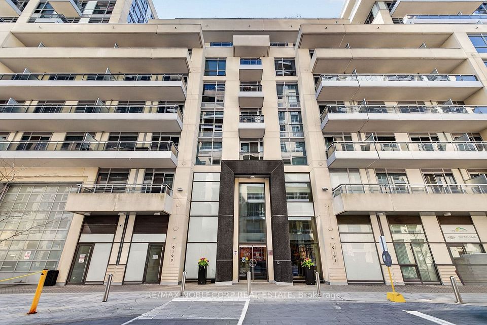 9191 Yonge Street 206SW, Richmond Hill, ON L4C 1E2 2