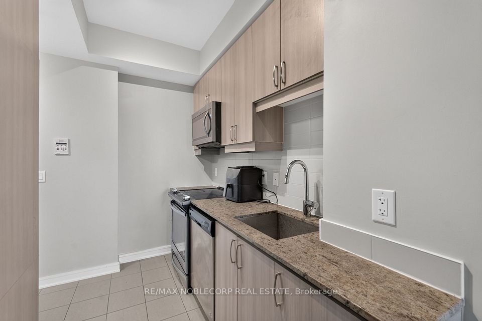 9191 Yonge Street 206SW, Richmond Hill, ON L4C 1E2 9