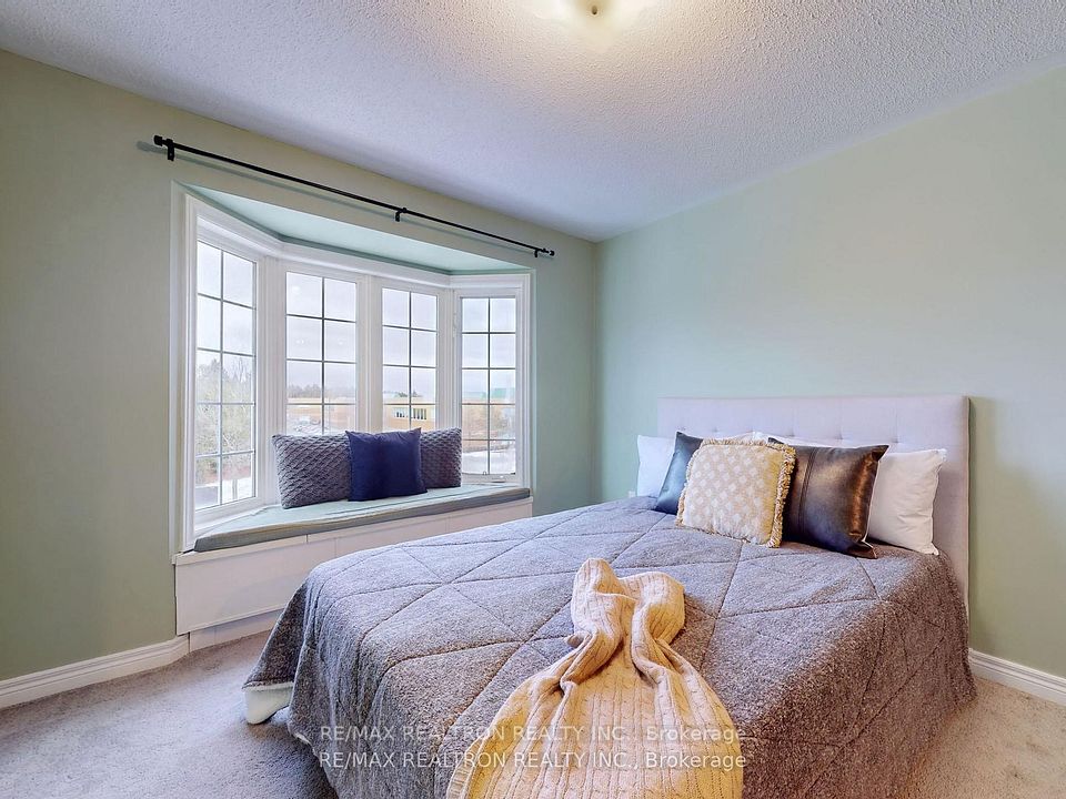 224 Yorkland Street, Richmond Hill, ON L4S 1A2 22
