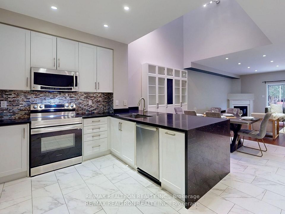 224 Yorkland Street, Richmond Hill, ON L4S 1A2 14