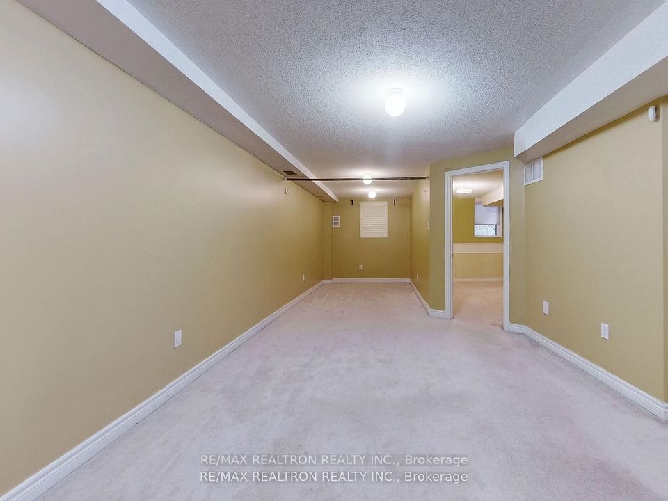 224 Yorkland Street, Richmond Hill, ON L4S 1A2 24