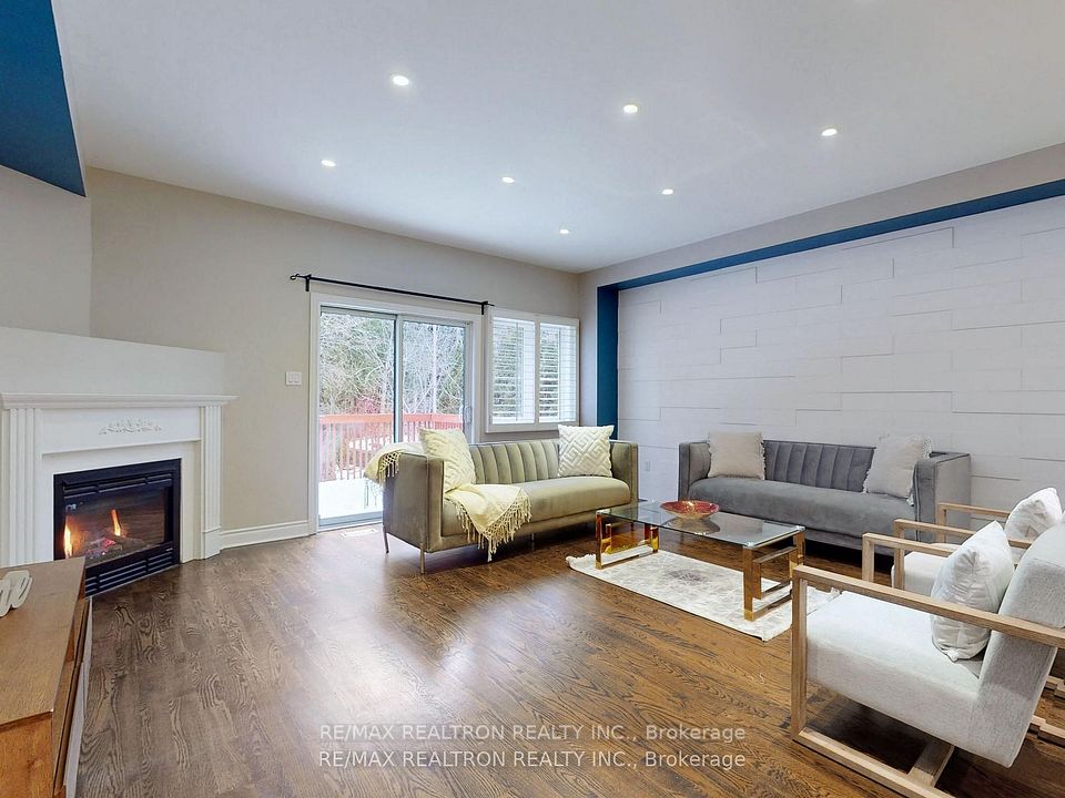 224 Yorkland Street, Richmond Hill, ON L4S 1A2 4
