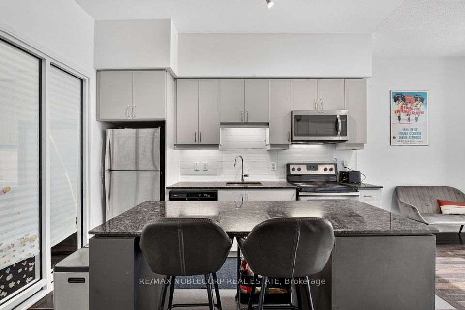 9199 Yonge Street N 102SE, Richmond Hill, ON L4C 1H7 7
