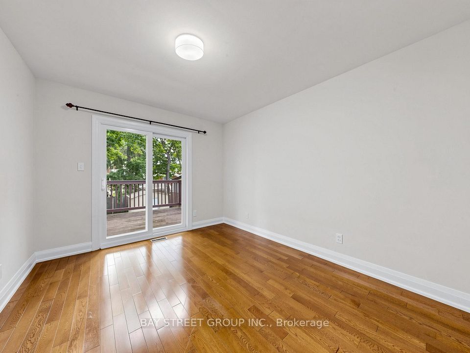 6 Albert Street, Markham, ON L3P 2T2 21