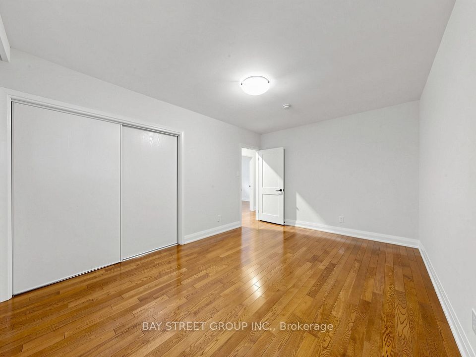6 Albert Street, Markham, ON L3P 2T2 19