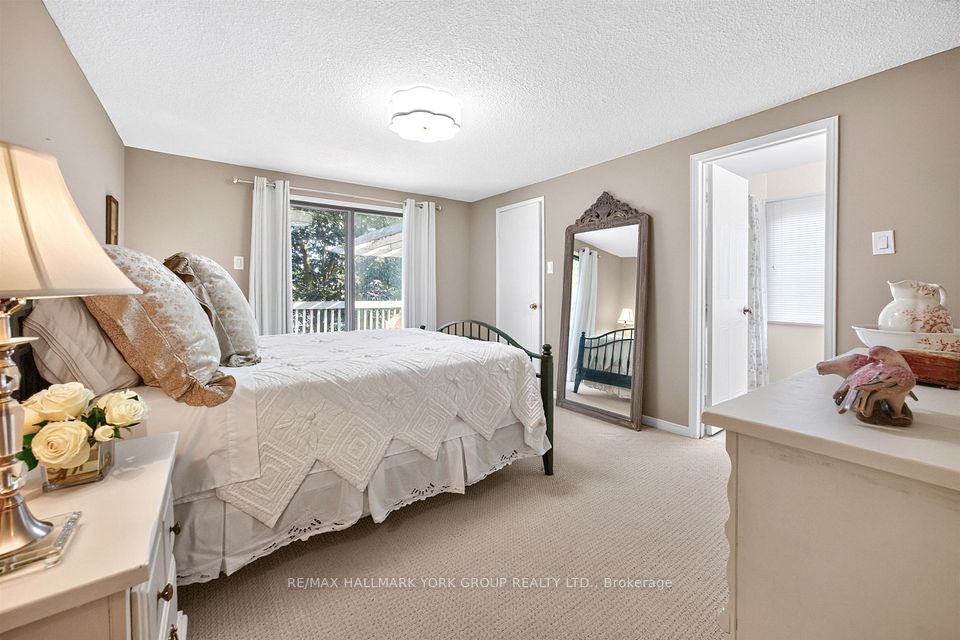 263 John Bowser Crescent, Newmarket, ON L3Y 7N7 19