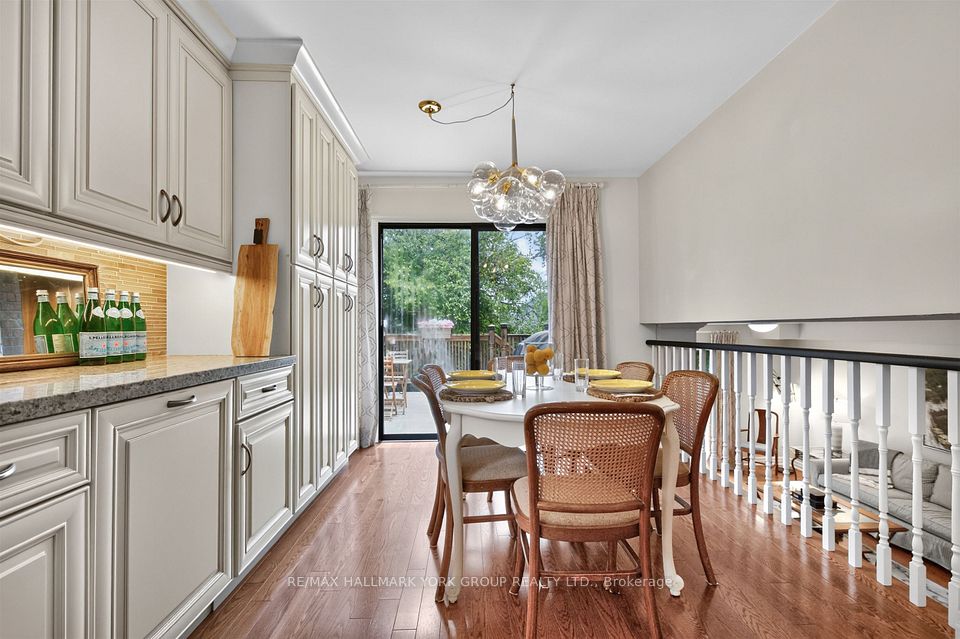 263 John Bowser Crescent, Newmarket, ON L3Y 7N7 13