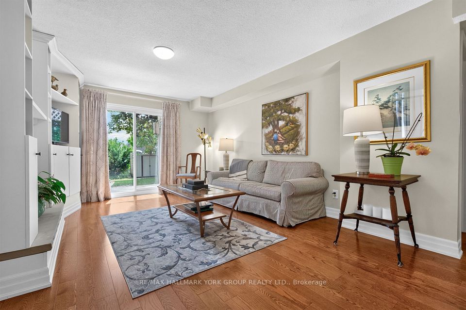 263 John Bowser Crescent, Newmarket, ON L3Y 7N7 16