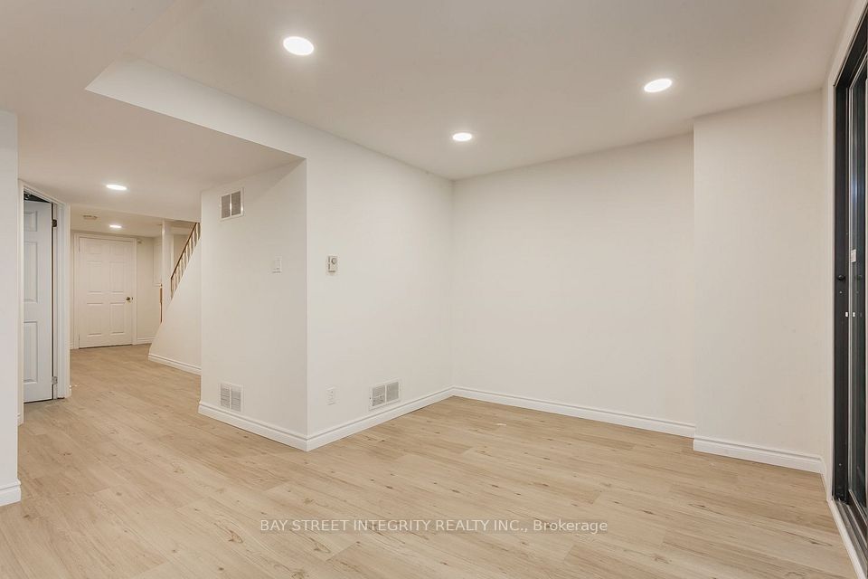 106 Beck Drive, Markham, ON L3P 5J9 11