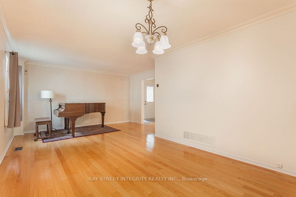 106 Beck Drive, Markham, ON L3P 5J9 6