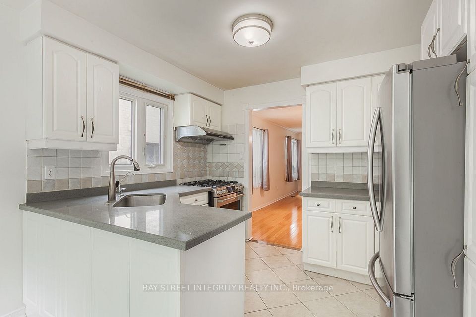106 Beck Drive, Markham, ON L3P 5J9 8