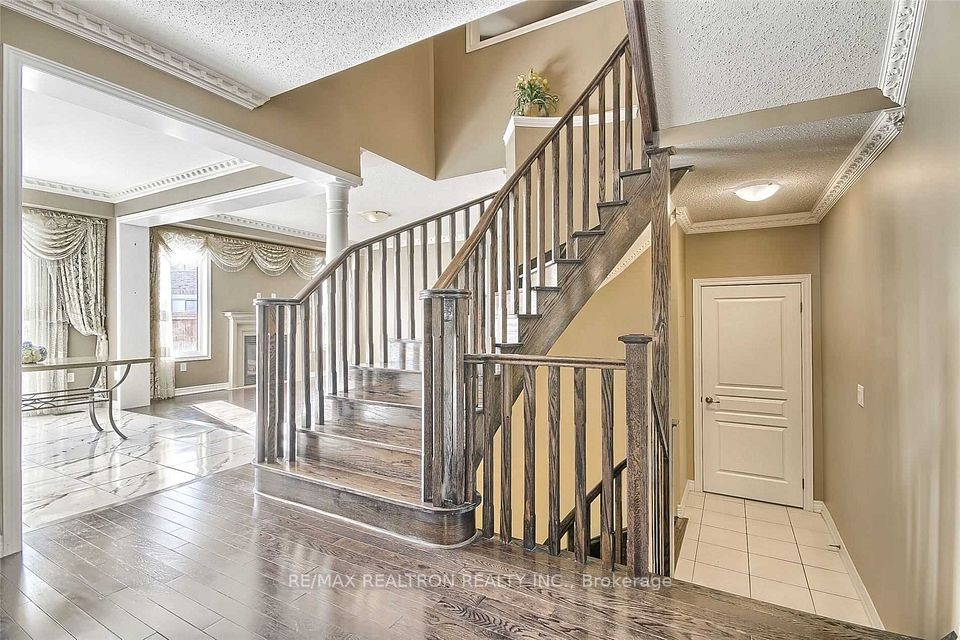 125 Holst Avenue, Markham, ON L6C 0R6 3