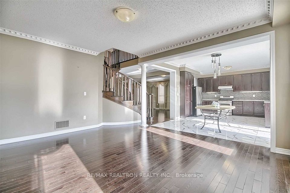 125 Holst Avenue, Markham, ON L6C 0R6 10