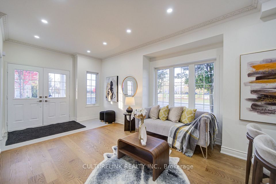 2 Hartwell Place, Markham, ON L6C 2K4 9