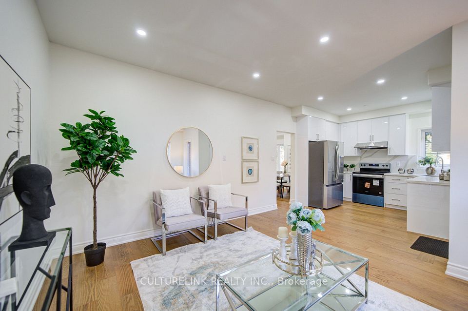 2 Hartwell Place, Markham, ON L6C 2K4 18
