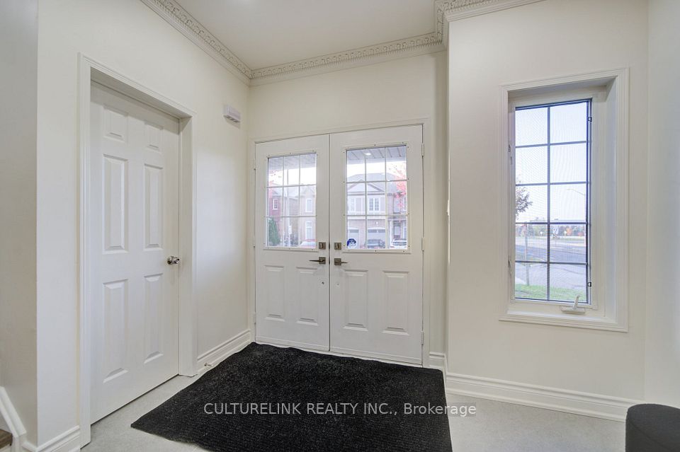 2 Hartwell Place, Markham, ON L6C 2K4 4