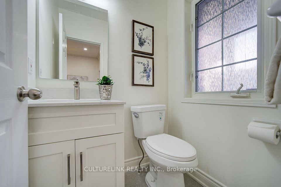 2 Hartwell Place, Markham, ON L6C 2K4 7