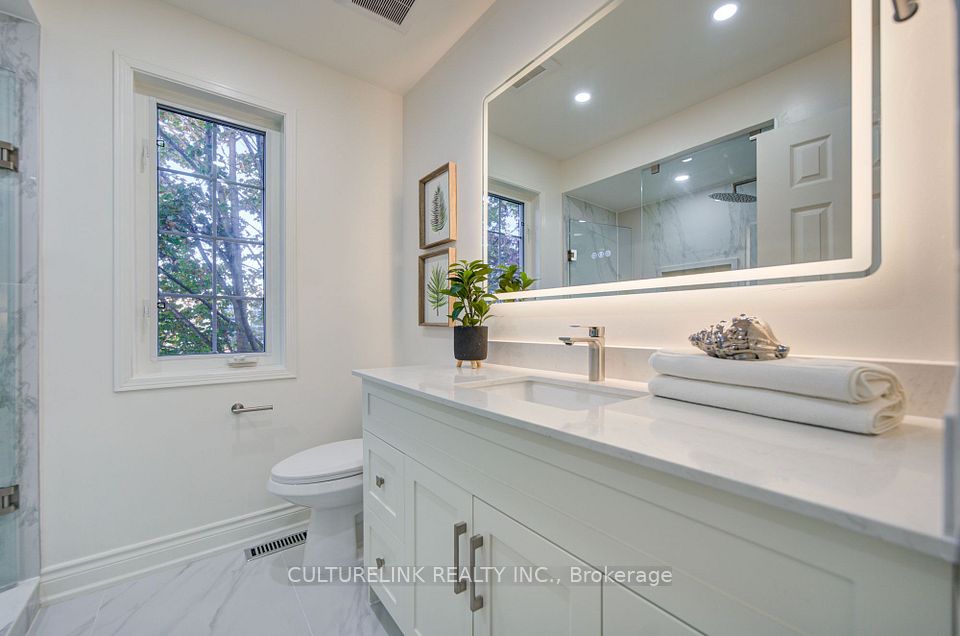 2 Hartwell Place, Markham, ON L6C 2K4 23