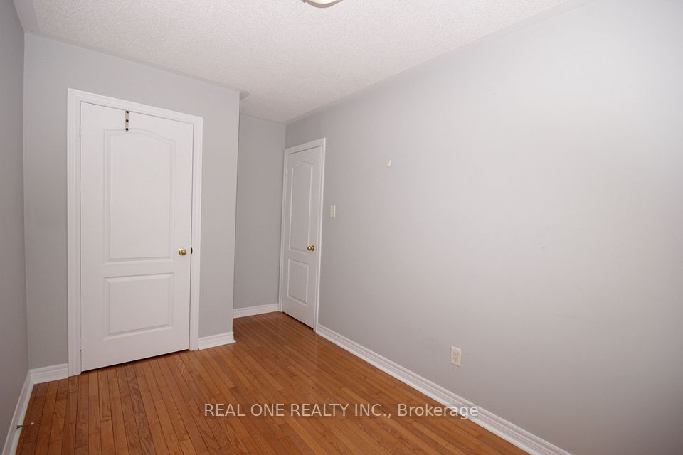 15 Azalea Gate Way, Markham, ON L3T 7T9 17