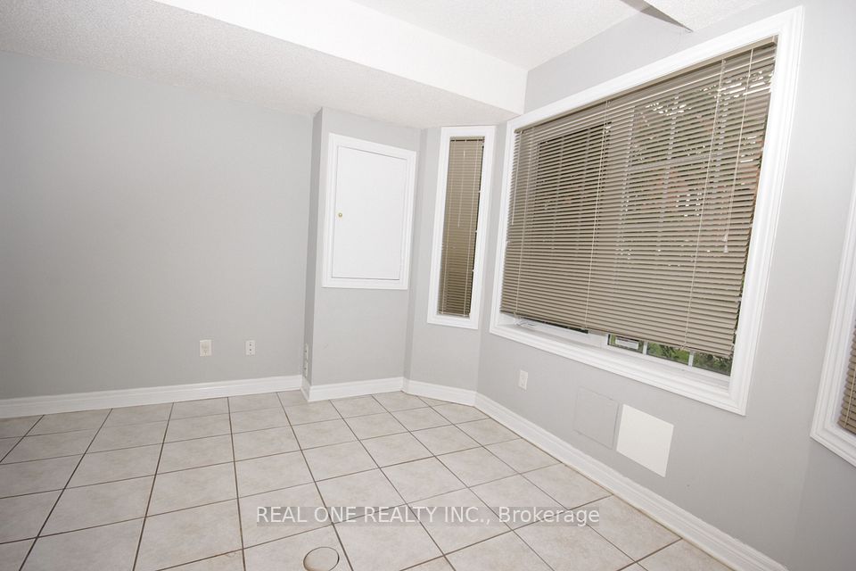 15 Azalea Gate Way, Markham, ON L3T 7T9 19