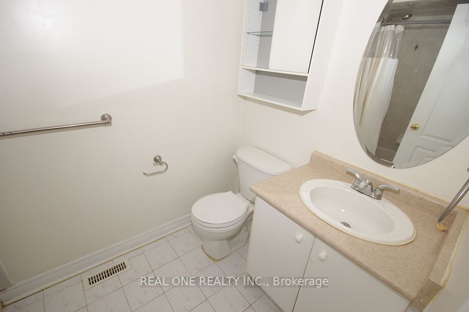 15 Azalea Gate Way, Markham, ON L3T 7T9 12
