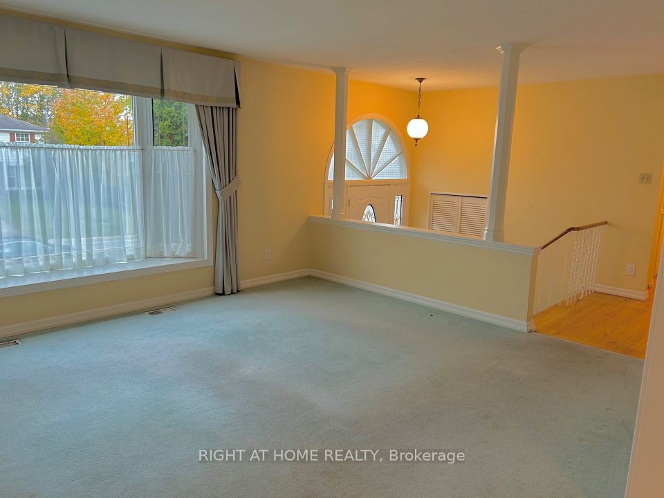 94 Southdale Drive, Markham, ON L3P 1K2 4