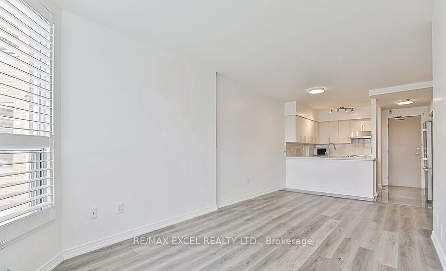9 Chalmers Road 309, Richmond Hill, ON L4B 3N3 15