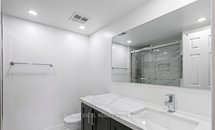 9 Chalmers Road 309, Richmond Hill, ON L4B 3N3 25