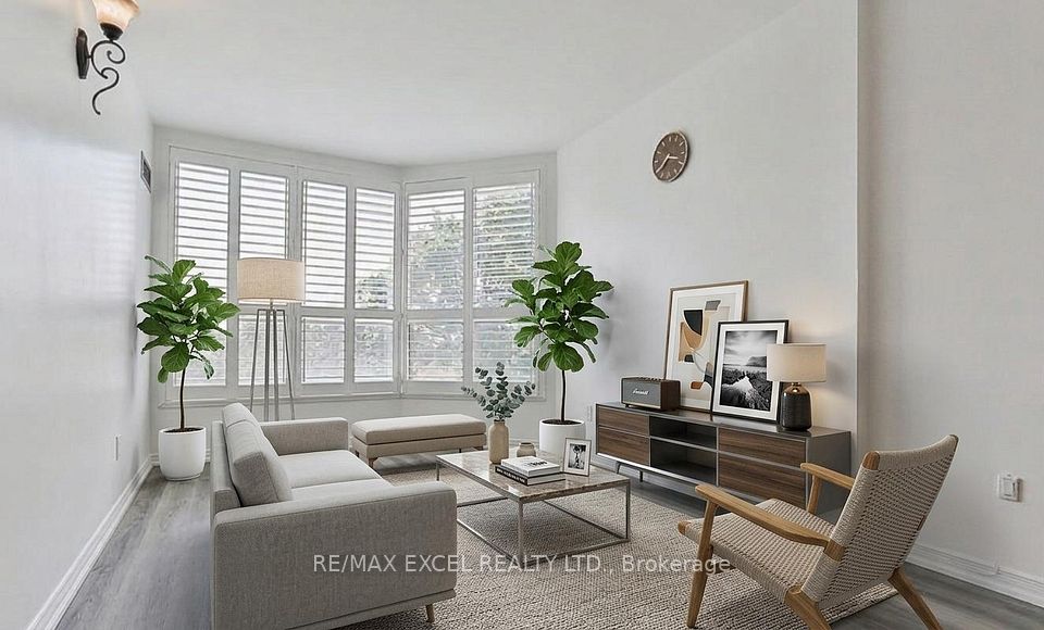9 Chalmers Road 309, Richmond Hill, ON L4B 3N3 18