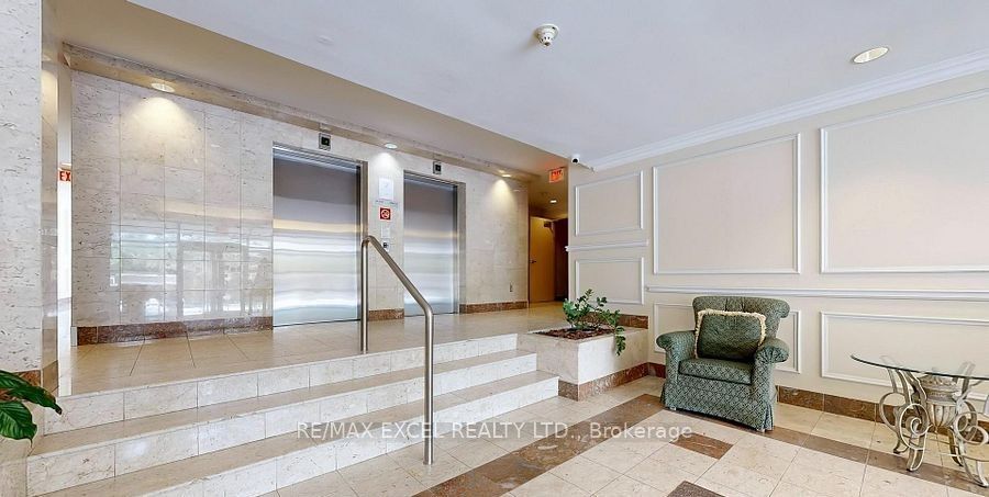 9 Chalmers Road 309, Richmond Hill, ON L4B 3N3 5